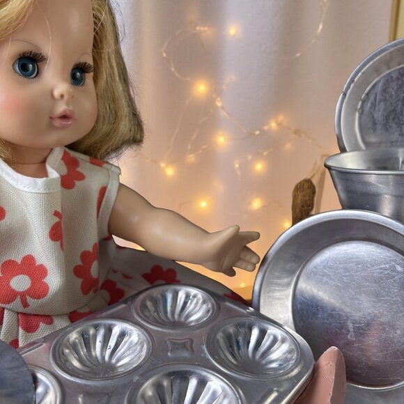 Vintage 1960s Toy Aluminum Bakeware Set | Muffin Tin, Colander & Pans | Mid Cent - Picture 10 of 12